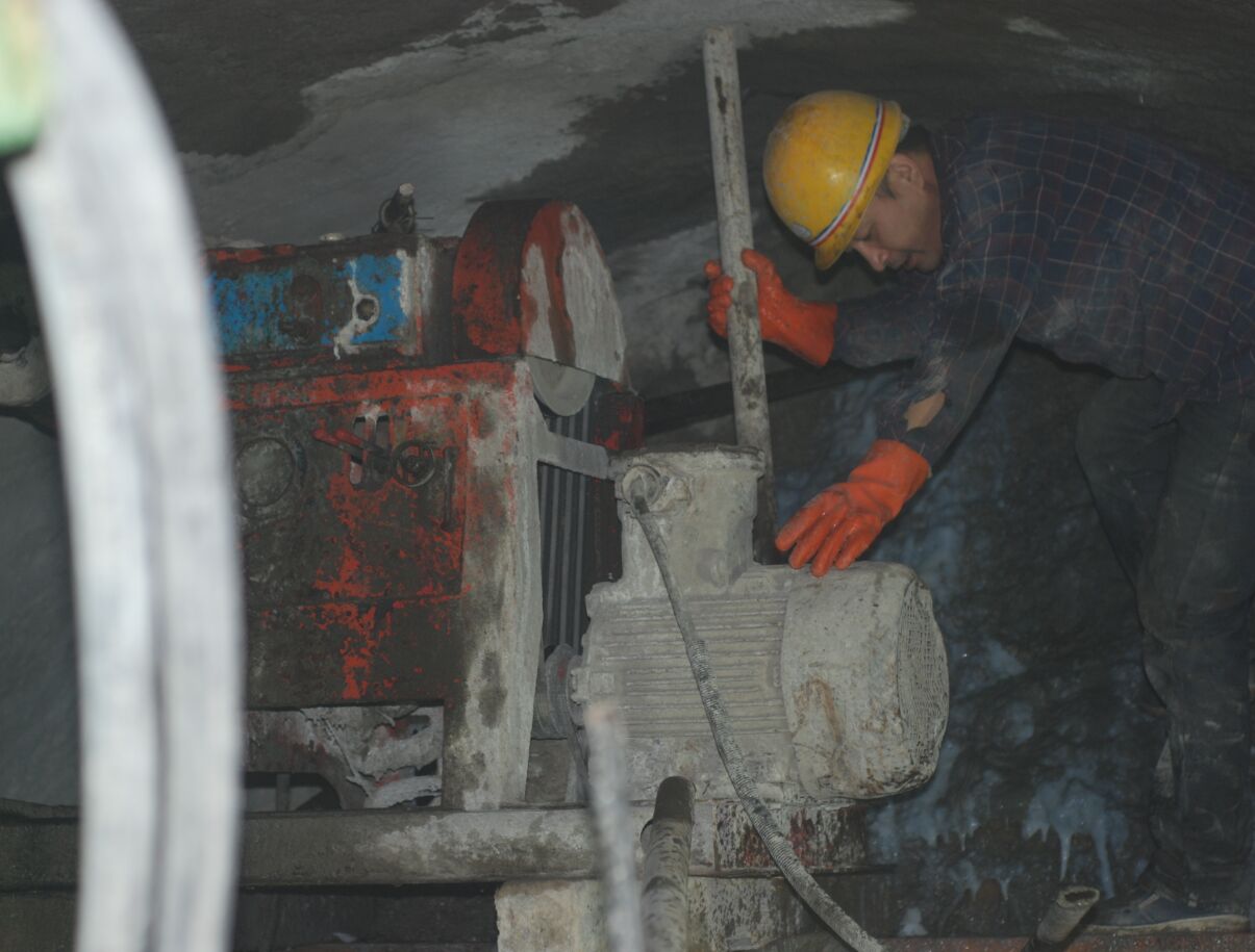 北京地铁项目注浆钻机施工图